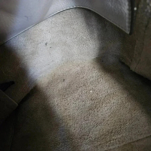 Michael Kors |  Slouchy Leather Beige Tote Bag - Picture 12 of 16